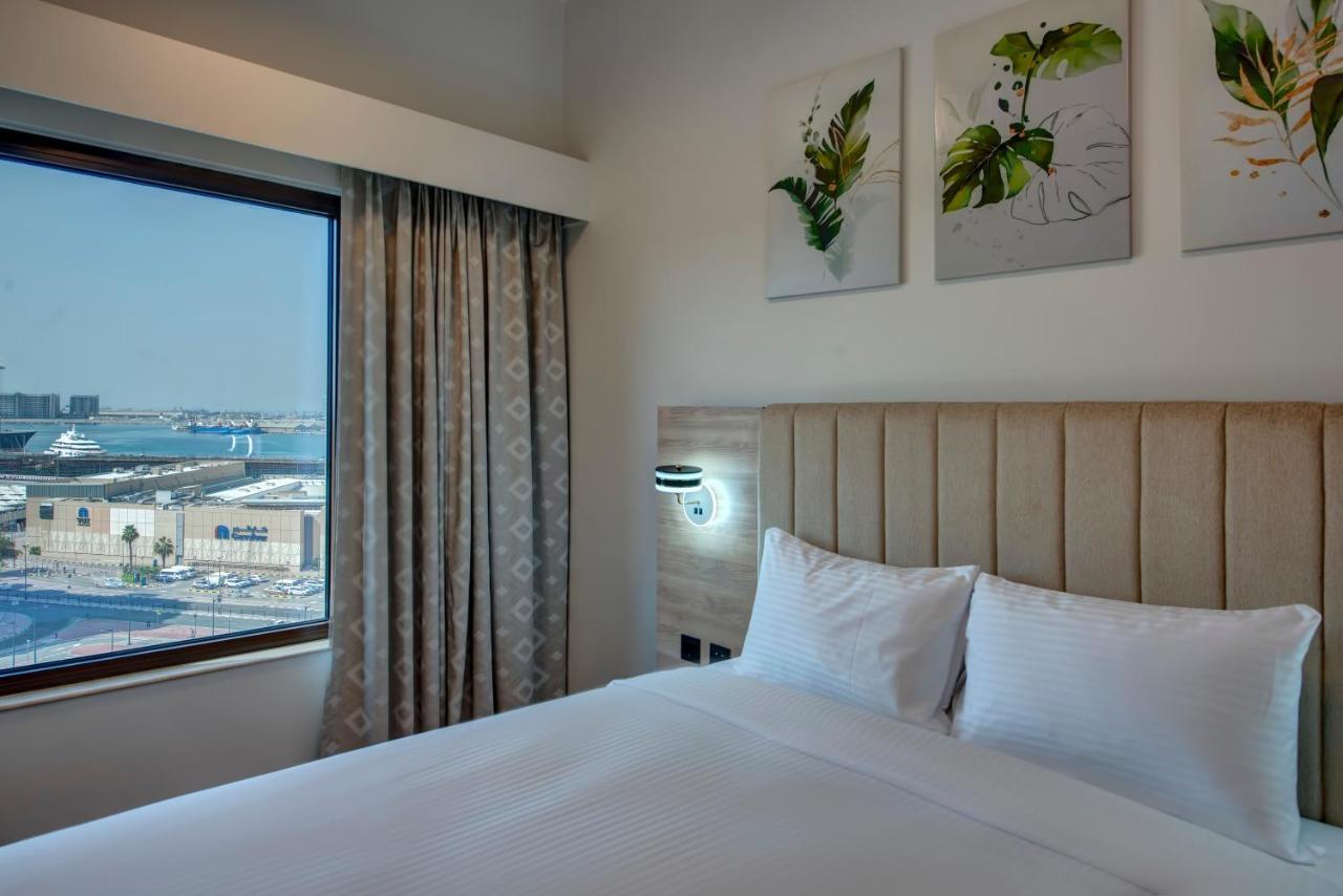 Wescott Hotel Дубай Екстериор снимка