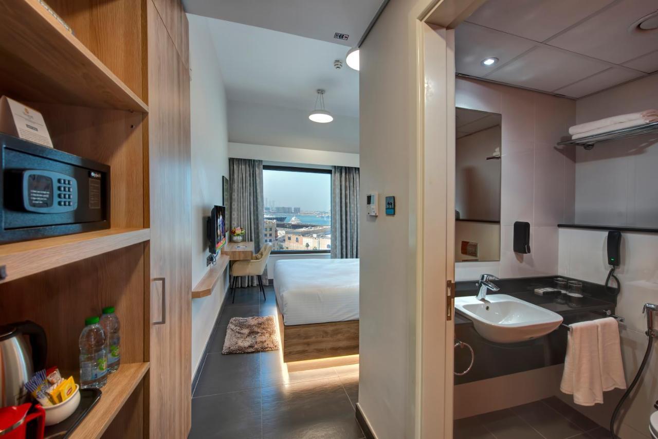 Wescott Hotel Дубай Екстериор снимка