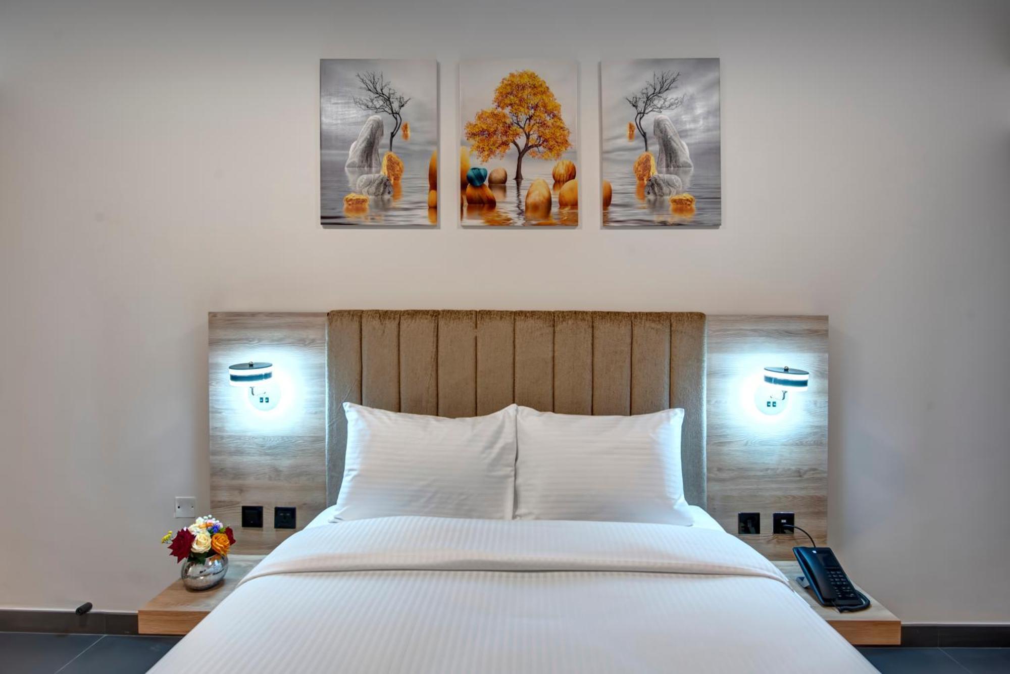 Wescott Hotel Дубай Екстериор снимка