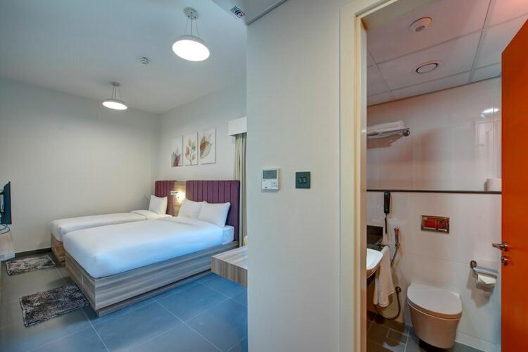 Wescott Hotel Дубай Екстериор снимка